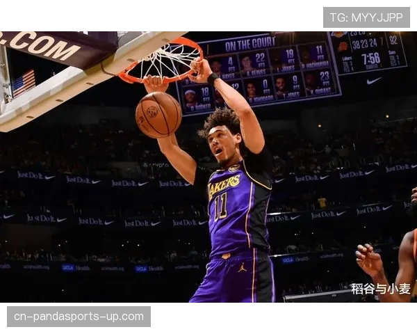 海耶斯内线背身得分效率提升显著拉开队内差距